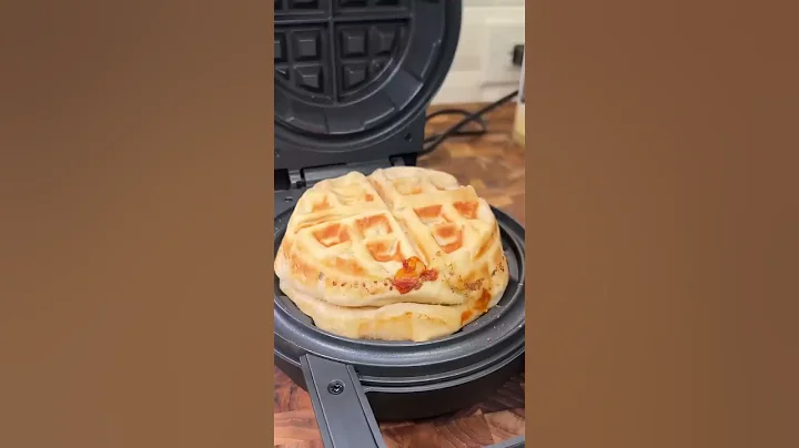 Stuffed pizza waffle 🍕🧇 #shorts