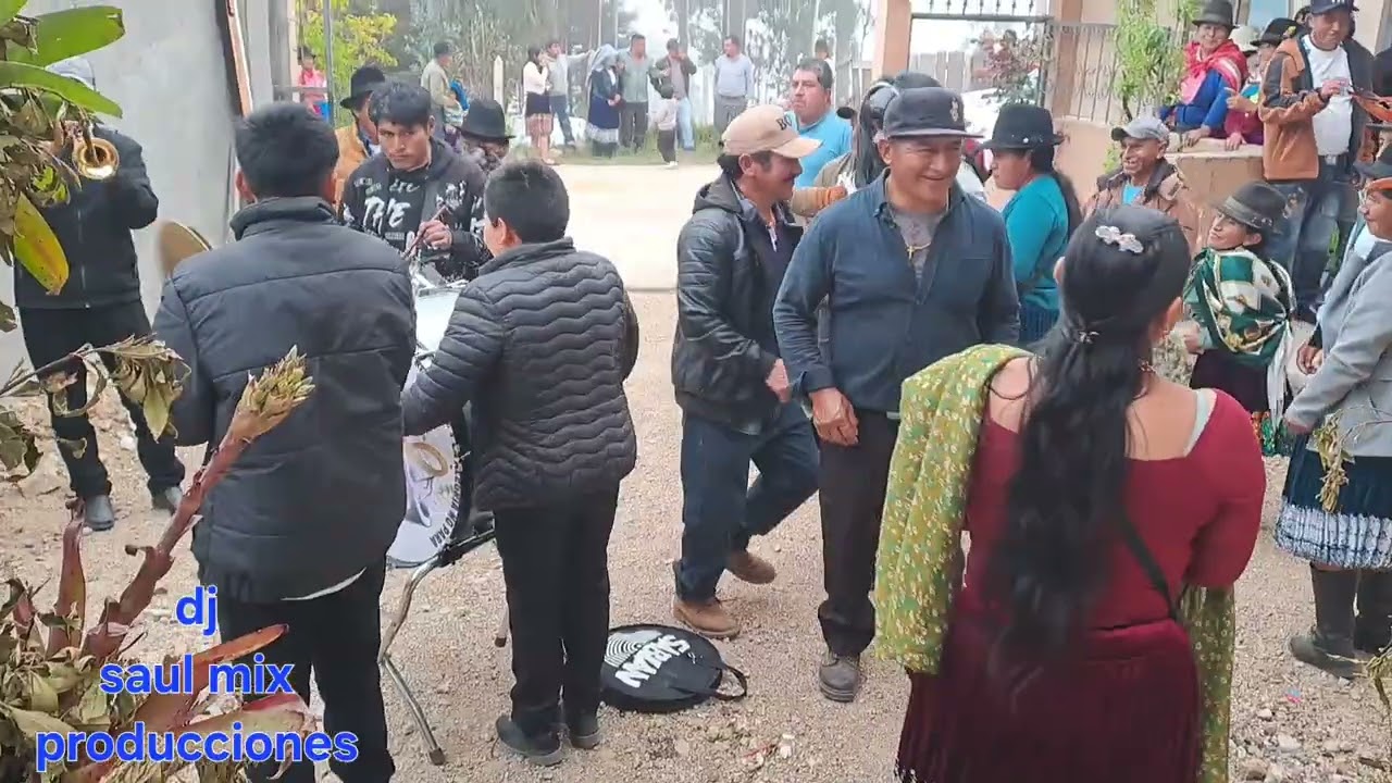 Enicio de la fiesta del fin de año en la comunidad de achupillas 