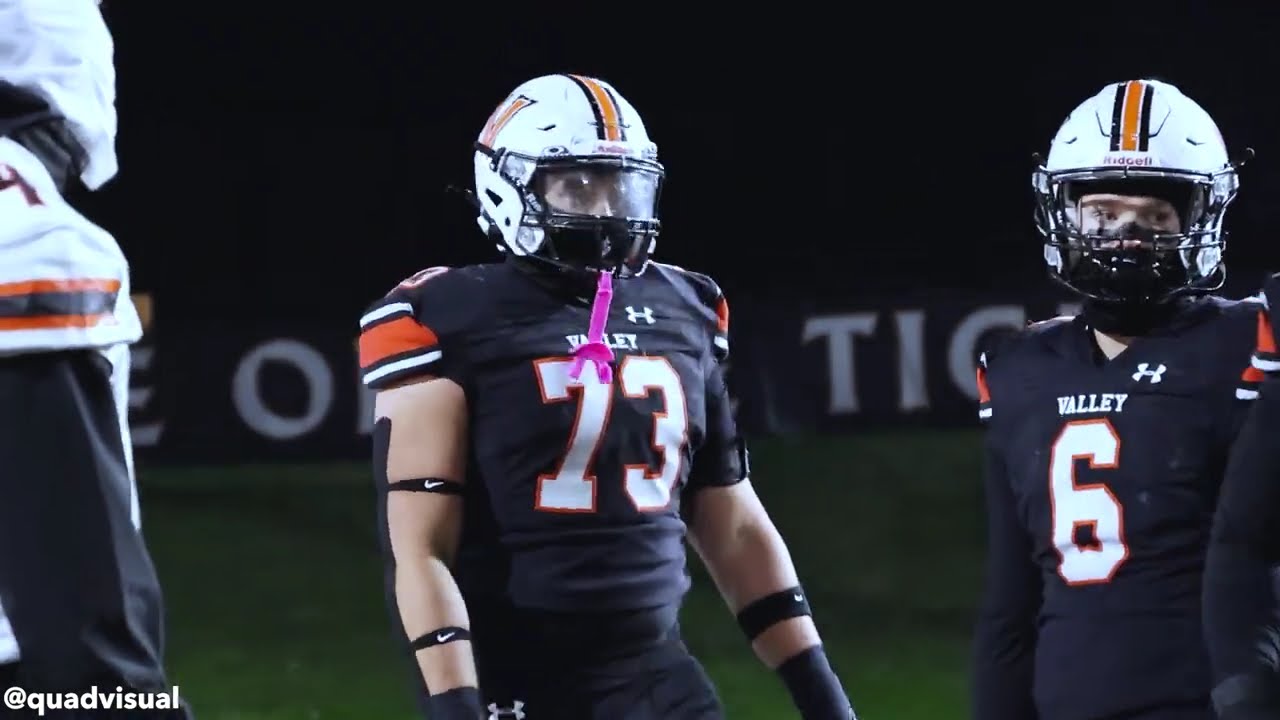 #11 Cedar Rapids Prairie vs #4 Valley! Football Playoffs Round of 16!