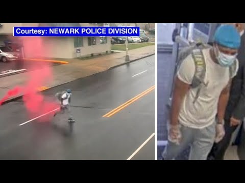 Video: Man Dituduh Membunuh Keluarga Saudaranya Di New Jersey