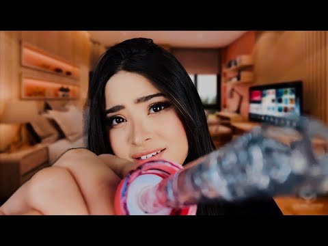 ASMR:IRMÃ MAIS VELHA TE ARRUMA PARA UM ENCONTRO COM BOY FEIO!🤓👽