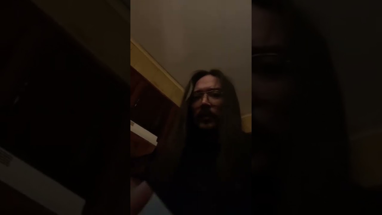 My apartment is full of goatse