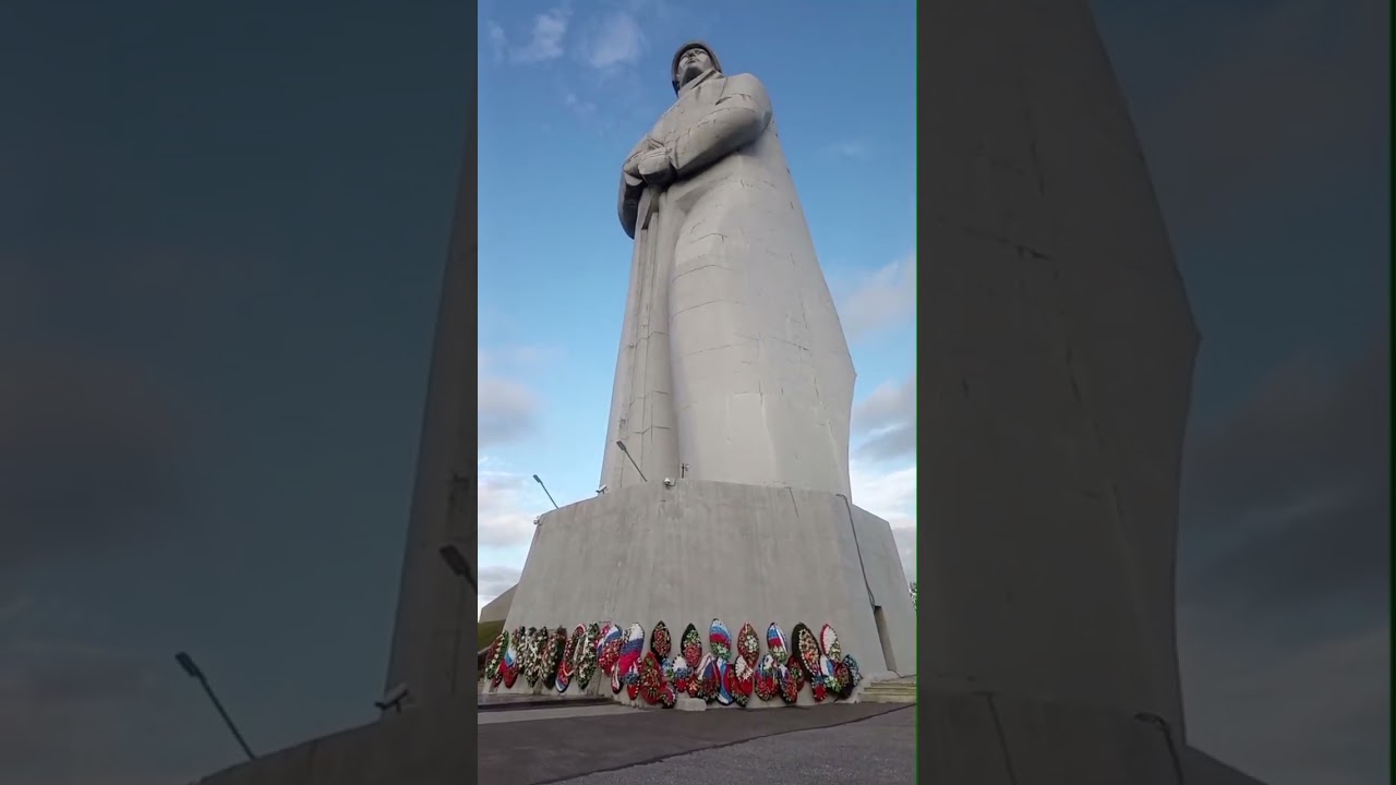 Памятник Мурманский Алеша 