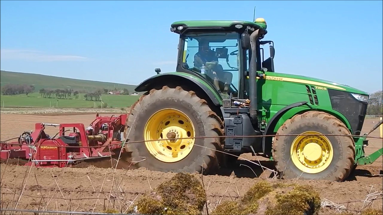 Tattie planting at the Boat Farm 2017
