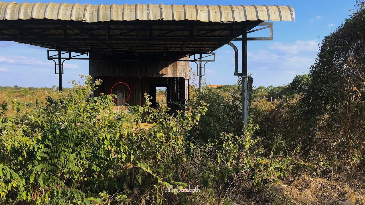 ថតៗស្រាប់តែមានអារម្មណ៍ព្រឺក្បាល | Creepy Haunted Abandoned House....!