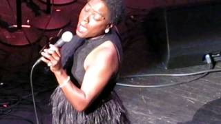 Sharon Jones And the Dap-Kings- If You Call- Live at the Apollo, NYC- 12/14 Resimi