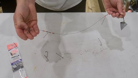 The EASIEST Rig for BEACH and PIER FISHING - How to set up a bottom rig