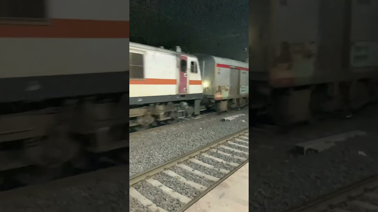 AP express. From Vizag to NDLS cruising from RKMP station Bhopal. 