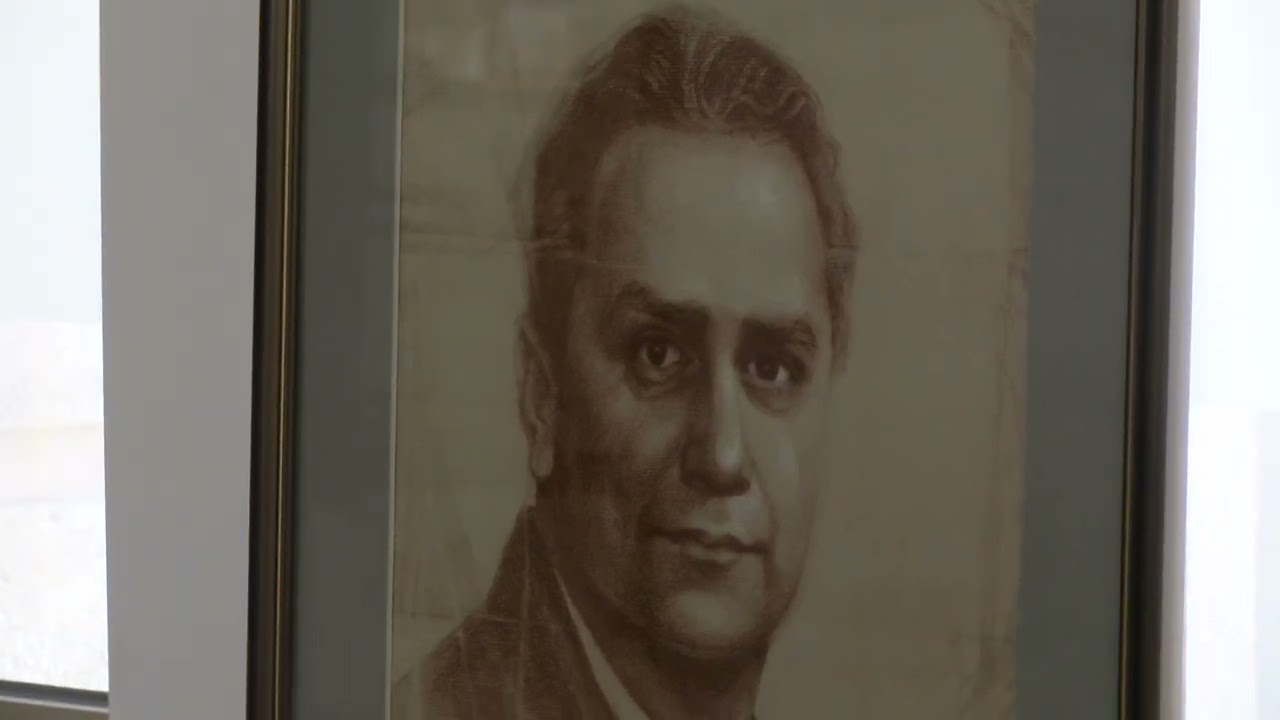VIDEO. Expoziție de artă la Biblioteca Județeană „G.T. Kirileanu“ Neamț prezentată de prof. dr. Gheorghe Cuciureanu 4 YouTube player