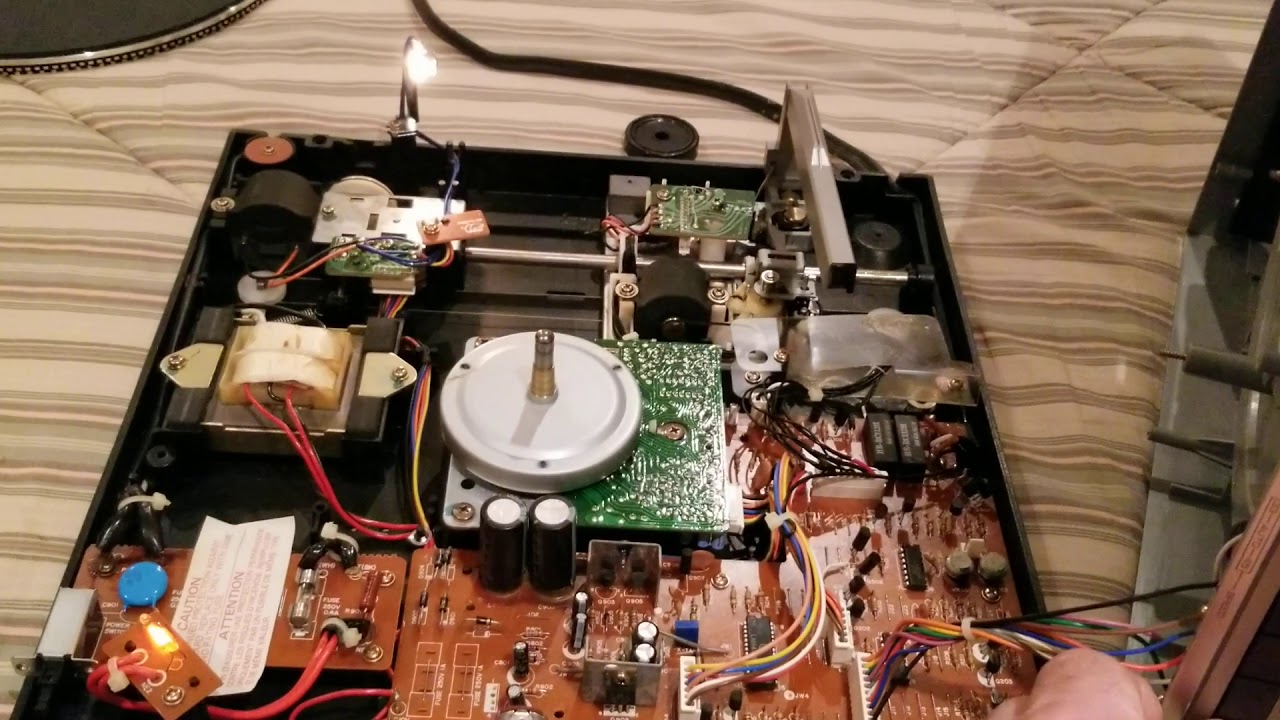 Realistic Lab 220 Realistic Lab 2200 Linear Tracking Turntable 3 - YouTube