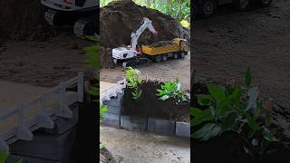 RC Construction Huina 94 White excavator, RC Construction Huina 36 dump truck
