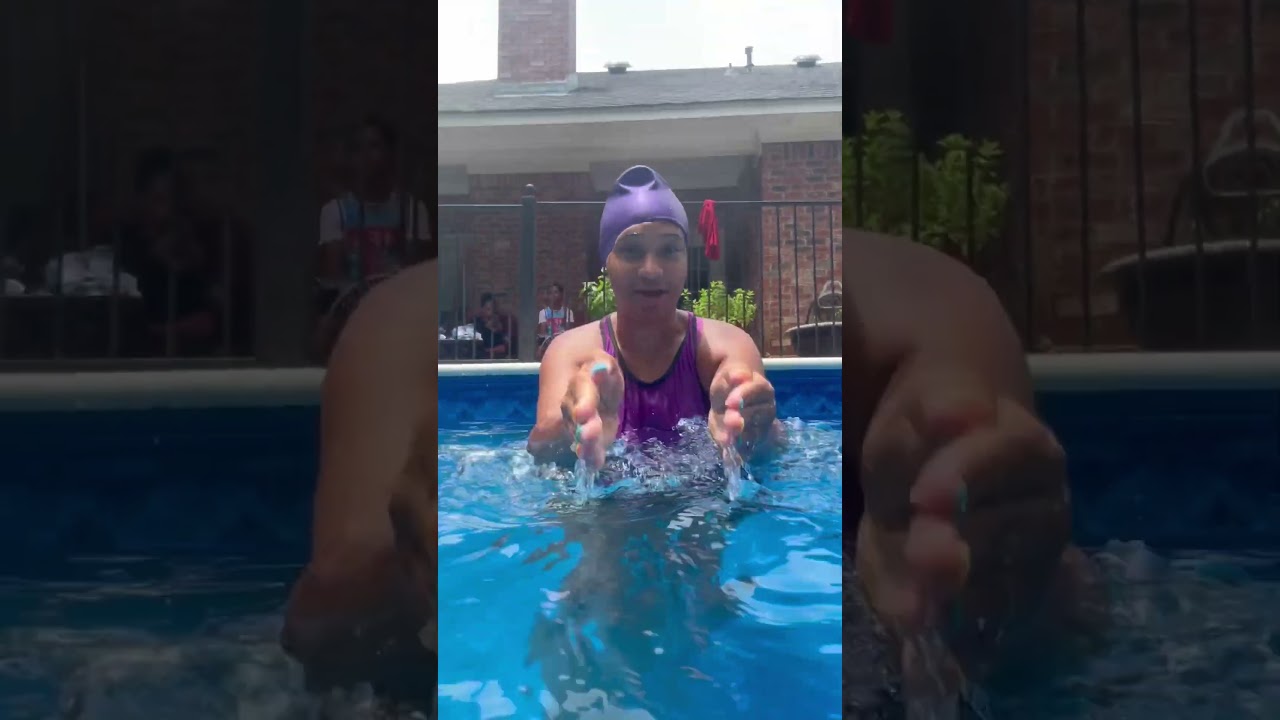 How to open your eyes in the water