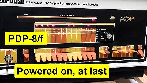 PDP-8/f Power-on!
