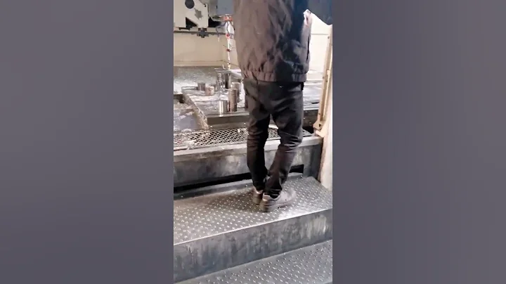 为提高铝质自动化面板品质和产能，公司己添置一台3米2米高速龙门精雕，节后到位！123 - 天天要闻