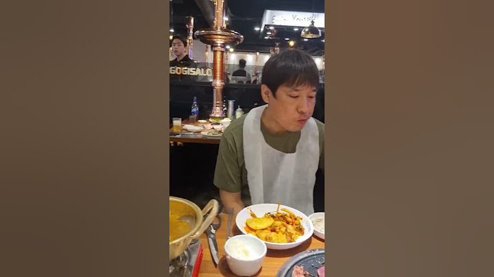 How hard is it to order in 🇰🇷 restaurant #shorts #restaurant #korea #order
