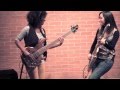 Ana Karina Sebastião e Lari Basilio - "Groove Delas" - (HD)