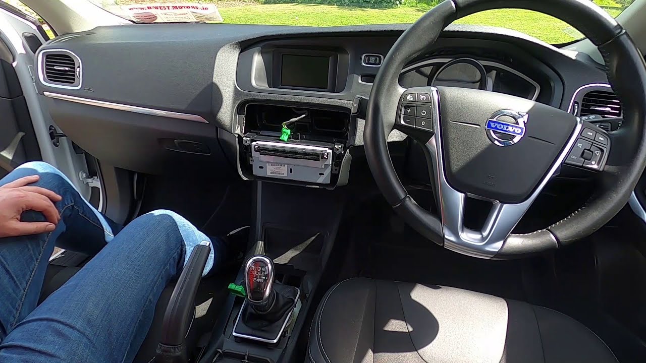 Replacing Center Console Volvo V40 YouTube