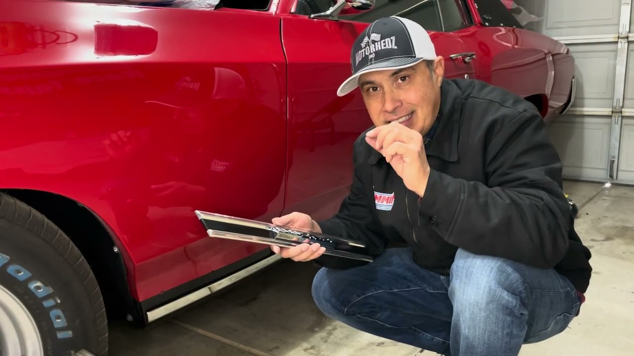 Установка декоративной накладки (часть 99) на Monte Carlo SS454 1971 года выпуска.