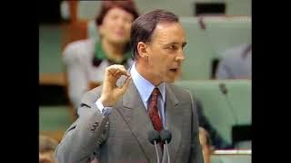 Paul Keating vs Peter Reith: Now listen, dummy!