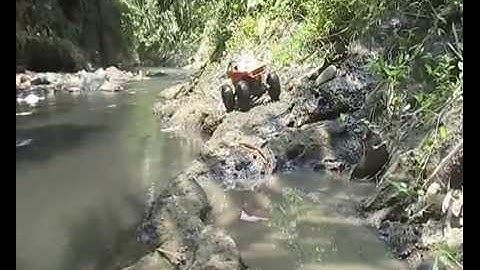 Axial Ax10 Deadbolt, first run... RC Adventure Jember...