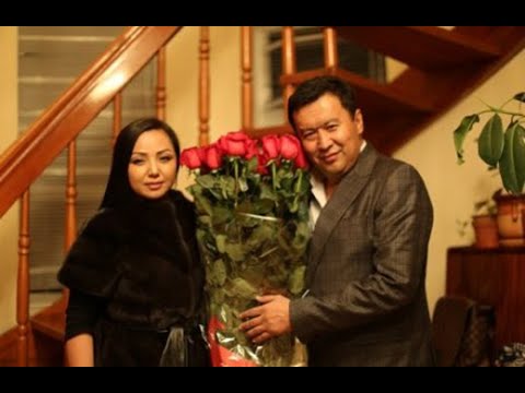 Кәсіподақ жезөкшесі Рената Литвинова жалаңаш шешінген