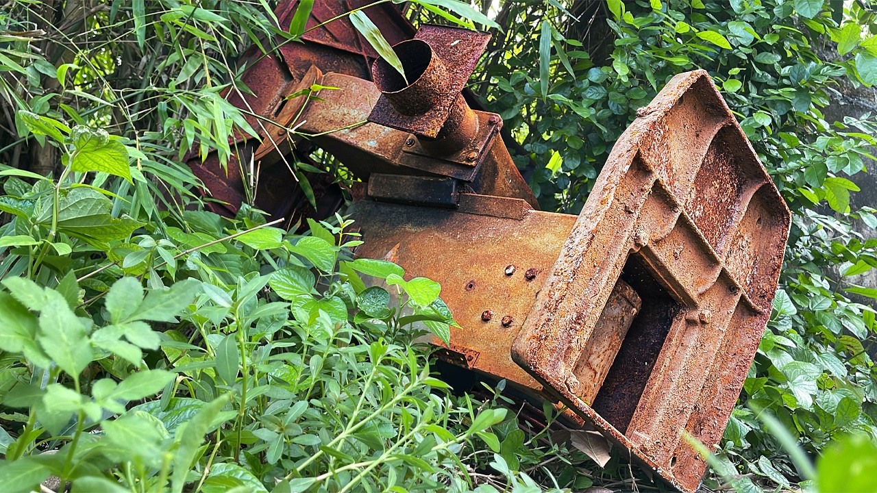 Someone Thrown Away The Old And Rusty Woodworking Machine, I Picked It Up And Restored It To Working