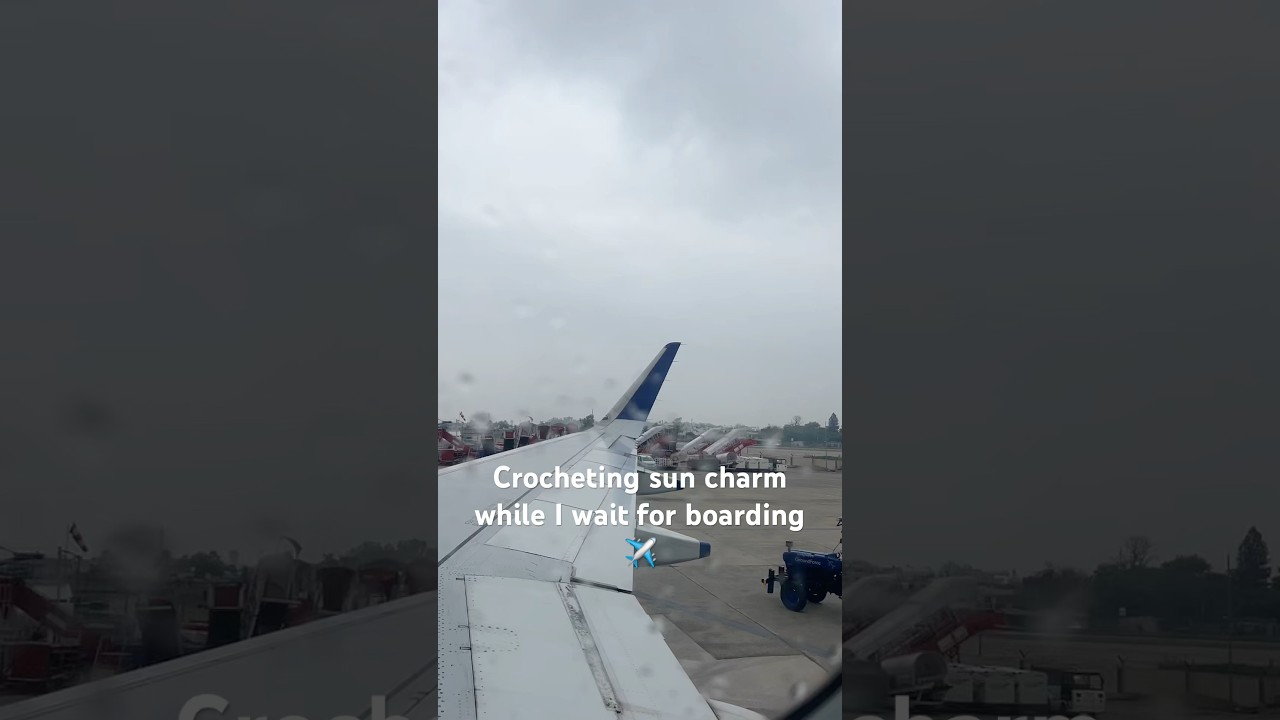 Sun charm crocheted in 45 minutes while I wait for my boarding ✈️❤️ 