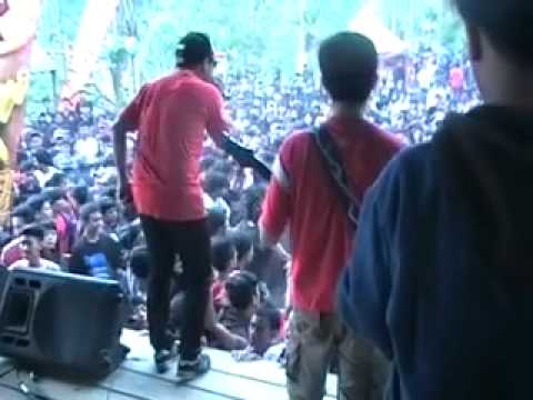 foodcourt show - mimpi tertunda @ tali sepatu day