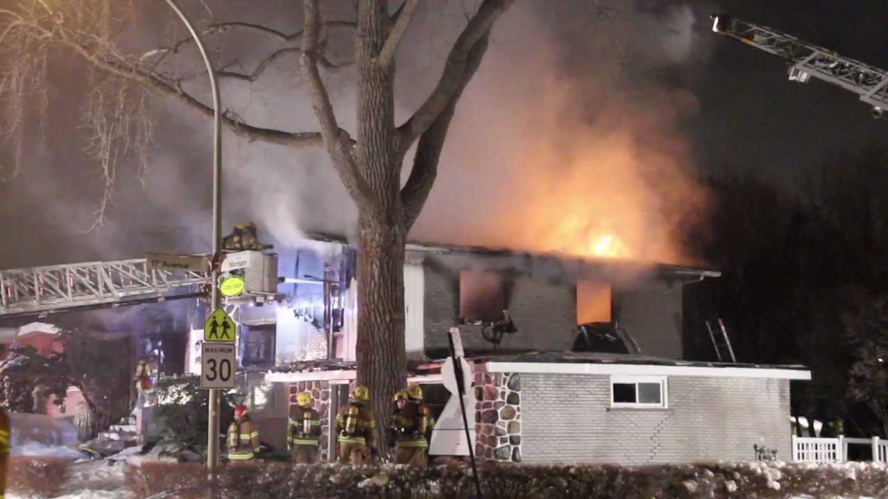 Fire consumes vacant Montreal house - Maison ravagée par les flammes à Montréal law of supply and demand