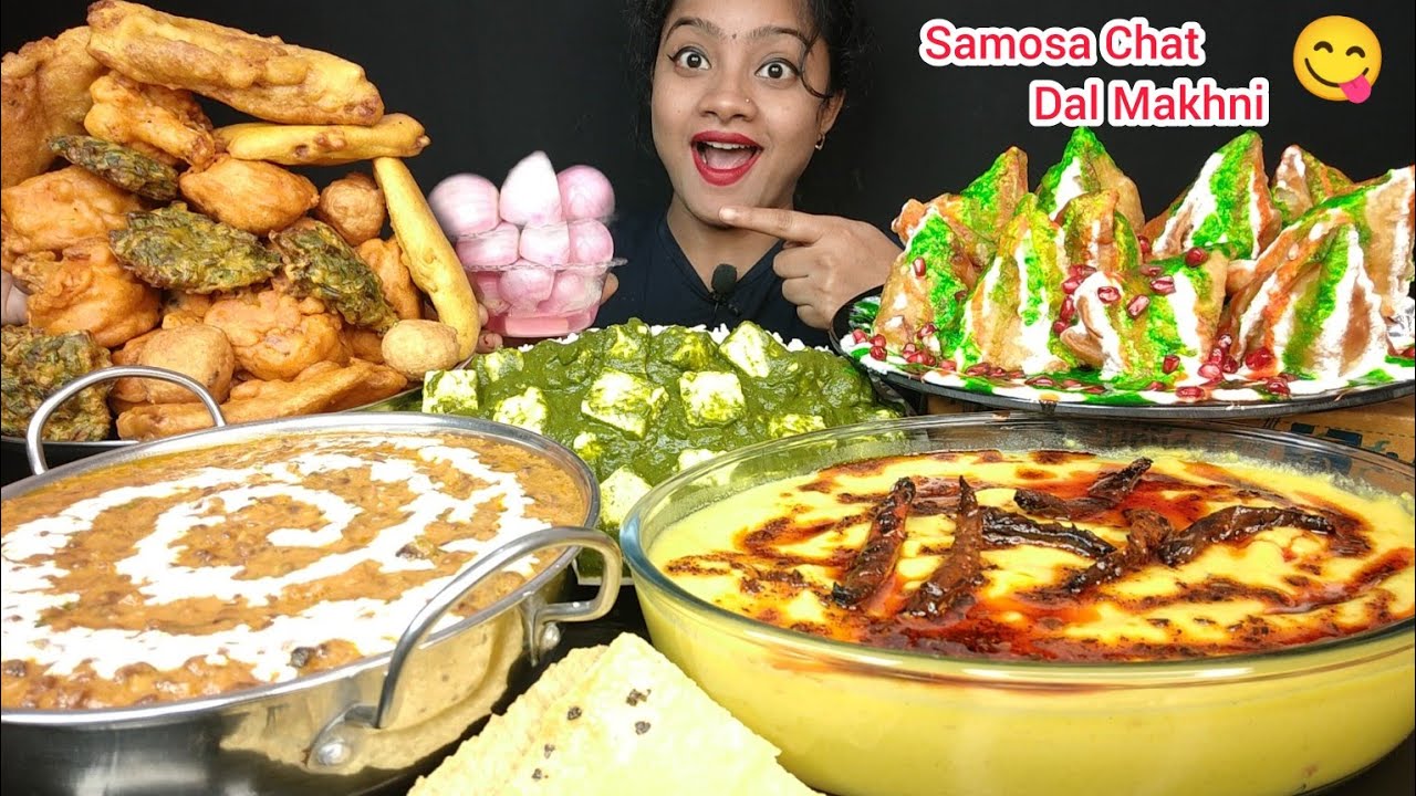 VEG FOOD PARTY🎉 PALAK PANEER, DAL MAKHNI, PAKODA KADHI, SAMOSA CHAT, LOTS OF PAKODA WITH RICE😋
