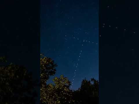 Спутники Starlink Илона Маска пересеклись в небе