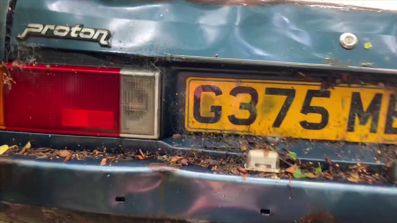 Exploring a forest with abandoned cars with Wheel Trims UK!!