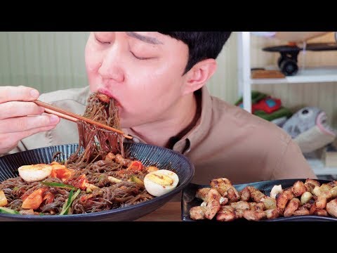 매콤달콤 비빔냉면에 삼겹살을 쌈싸먹어 보았다 <strong>b</strong>^^d ASMR 먹방～MUKBANG～Spicy Buckwheat Noodles &amp;amp; Bacon <strong>Social</strong> Eating 混ぜ冷麺
