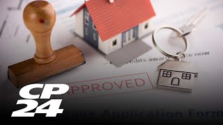 Debating the pros & cons of variable & fixed mortgages