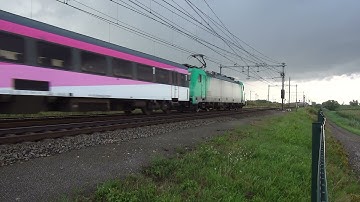NMBS TRAXX 2833 met de Beneluxtrein | ICR-BNL-7B10 te Moerdijk
