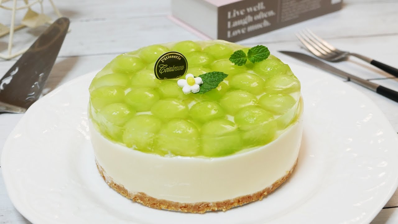メロンチーズケーキの作り方♪ 濃厚なレアチーズケーキと甘いメロンを使った透明感のある爽やかなケーキです♪　How To Make Fruit No-Bake cheesecake