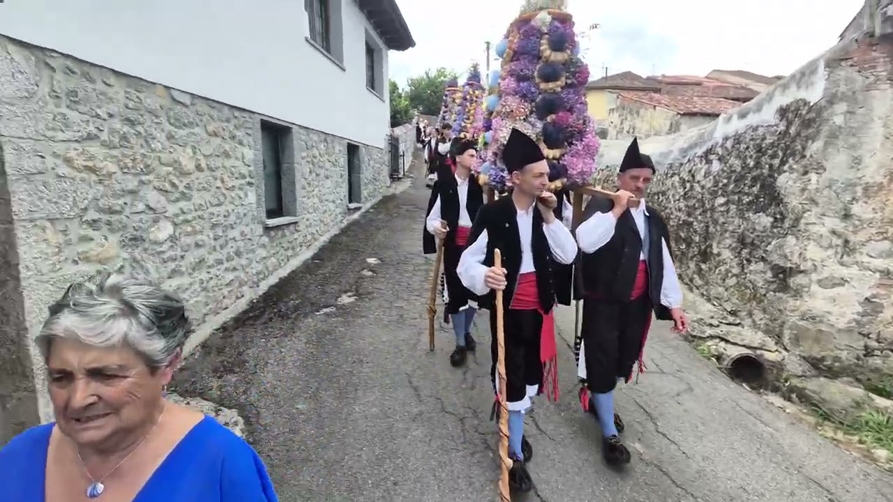 Fiestas de   San  justo y  San pastor  en porrua llanes Asturias España 