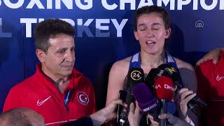 Dünya Kadinlar Boks Şampi̇yonu Hati̇ce Akbaş