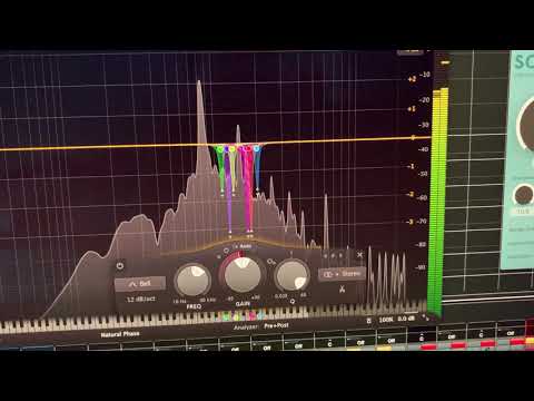 Using oeksound's soothe and FabFilter's ProQ3 for an ear-soothing experience | DAW Tips