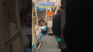 女生在火車上拍到的一幕，前方高能請細聽，網友：沒偷摸罵我兩句吧！