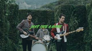 wallows - just like a movie (lyrics)