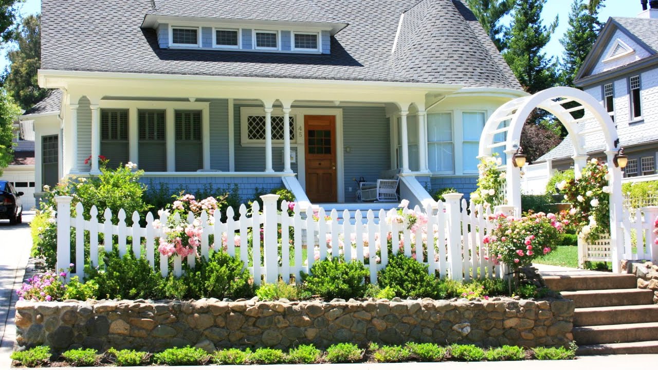 CHARMING! WHITE GARDEN FENCE DESIGN IDEAS | MODERN ELEGANTFENCING GATE FOR OUTDOOR GARDEN LANDSCAPE