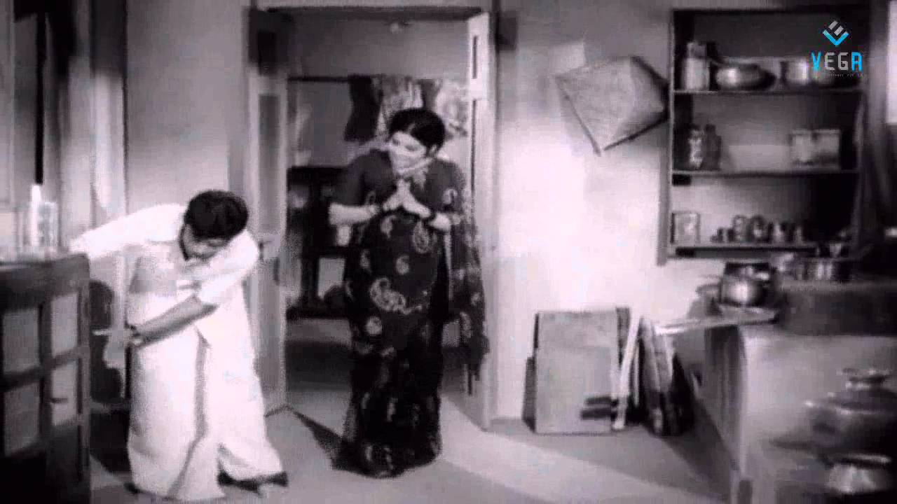 KANAVAN MANAIVI - Jayalalitha Muthuraman Romance Scene