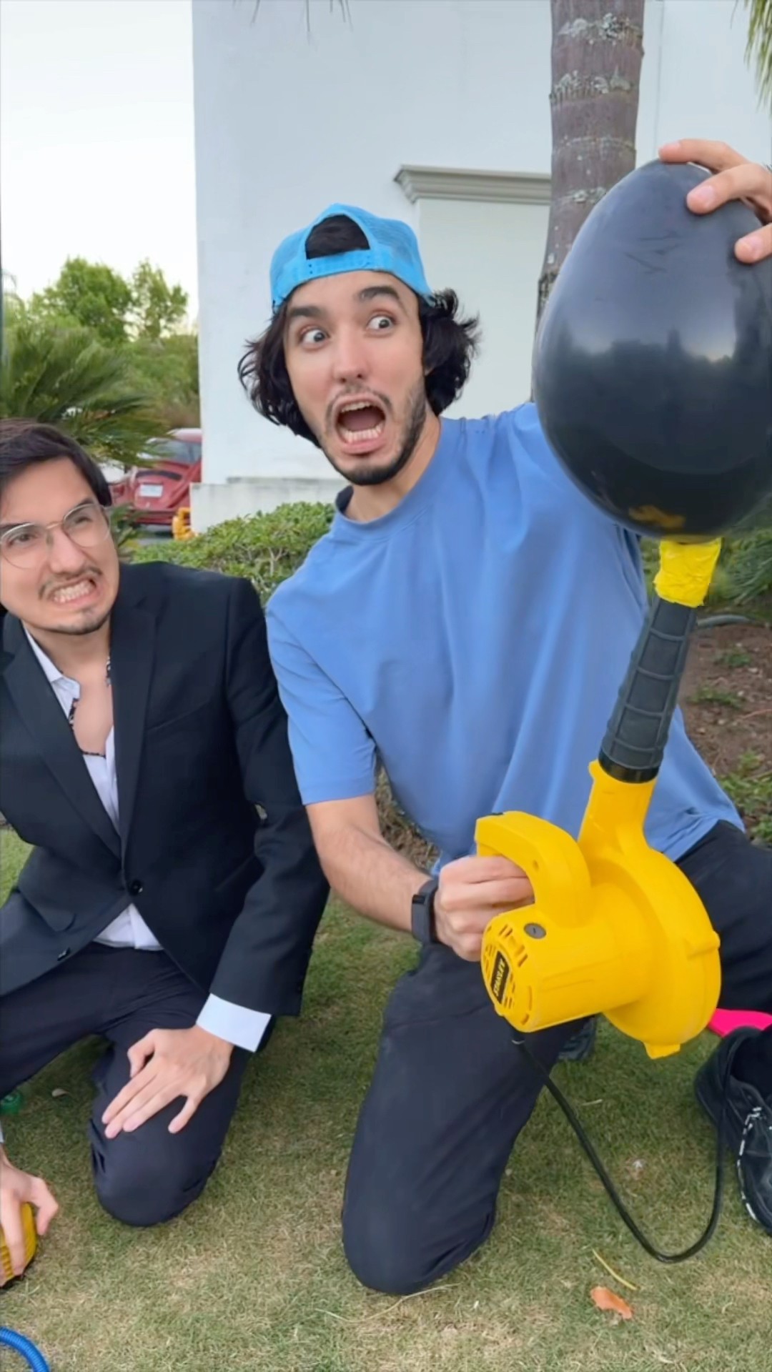QUE GLOBO EXPLOTARA PRIMERO??QUEDE SORDO