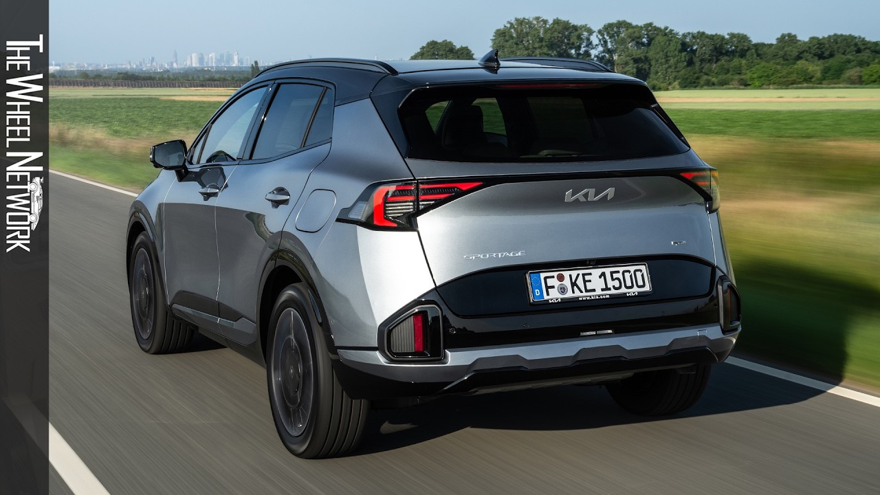 2026 Kia Sportage HEV GT-Line | Lunar Silver | Driving Footage