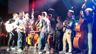 The Infamous Stringdusters // One Love