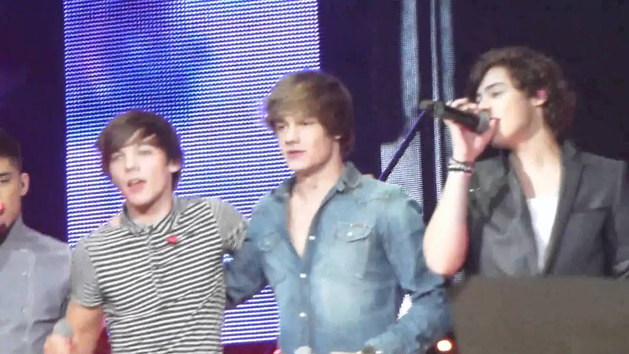 X FACTOR LIVE TOUR 2011 NOTTINGHAM - One Direction FOREVER YOUNG