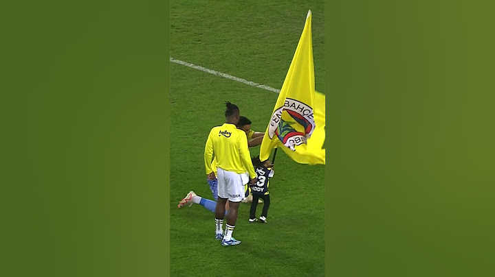 🥰 Michy Batshuayi'nin Kızı, Galibiyetin Tadını Çıkarttı #shorts #fenerbahçe