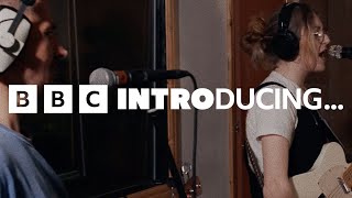 Goo – Tiny Dinosaur That Only I Can See (BBC Introducing Live Session)
