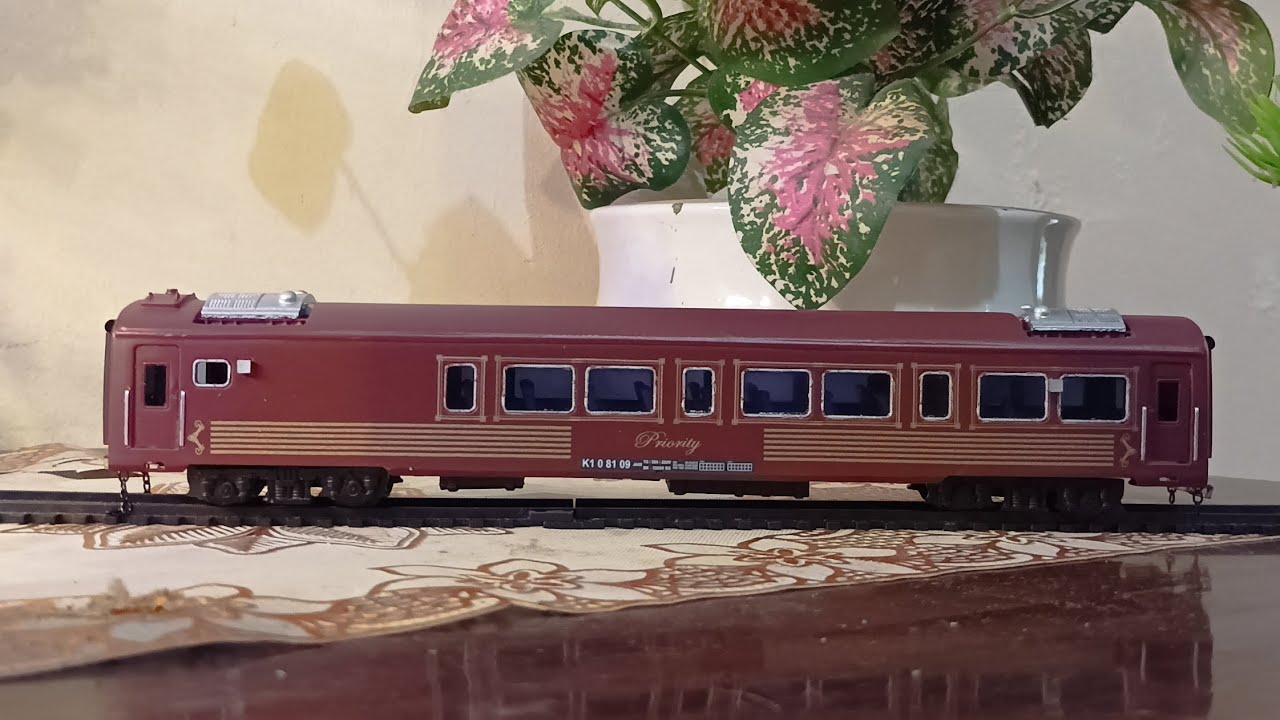 REVIEW MINIATUR KERETA API INDONESIA KA WISATA PRIORTY!!! DETAILNYA JANGAN DIRAGUKAN...